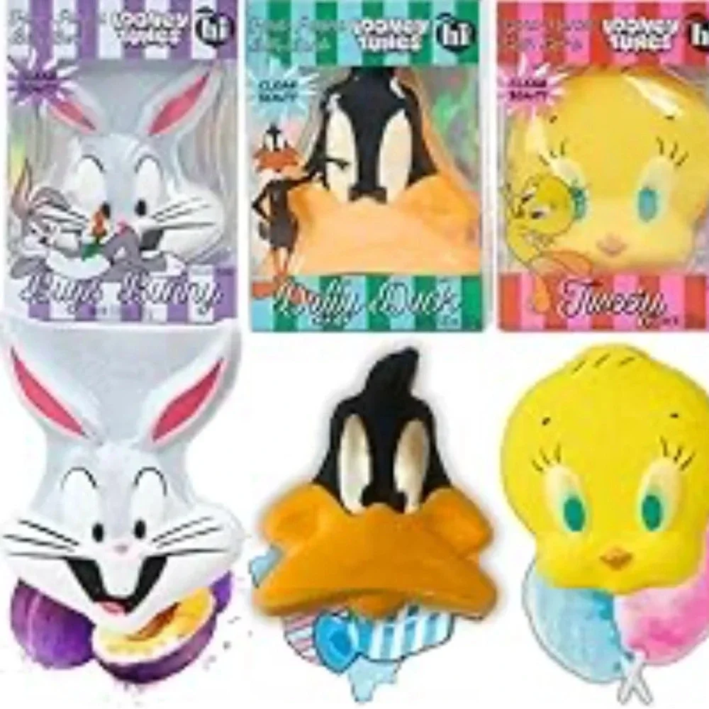 NWT Looney Tunes x Hi Peach Layne Bundle 3 Hand Painted Bath Bombs & Spa Box